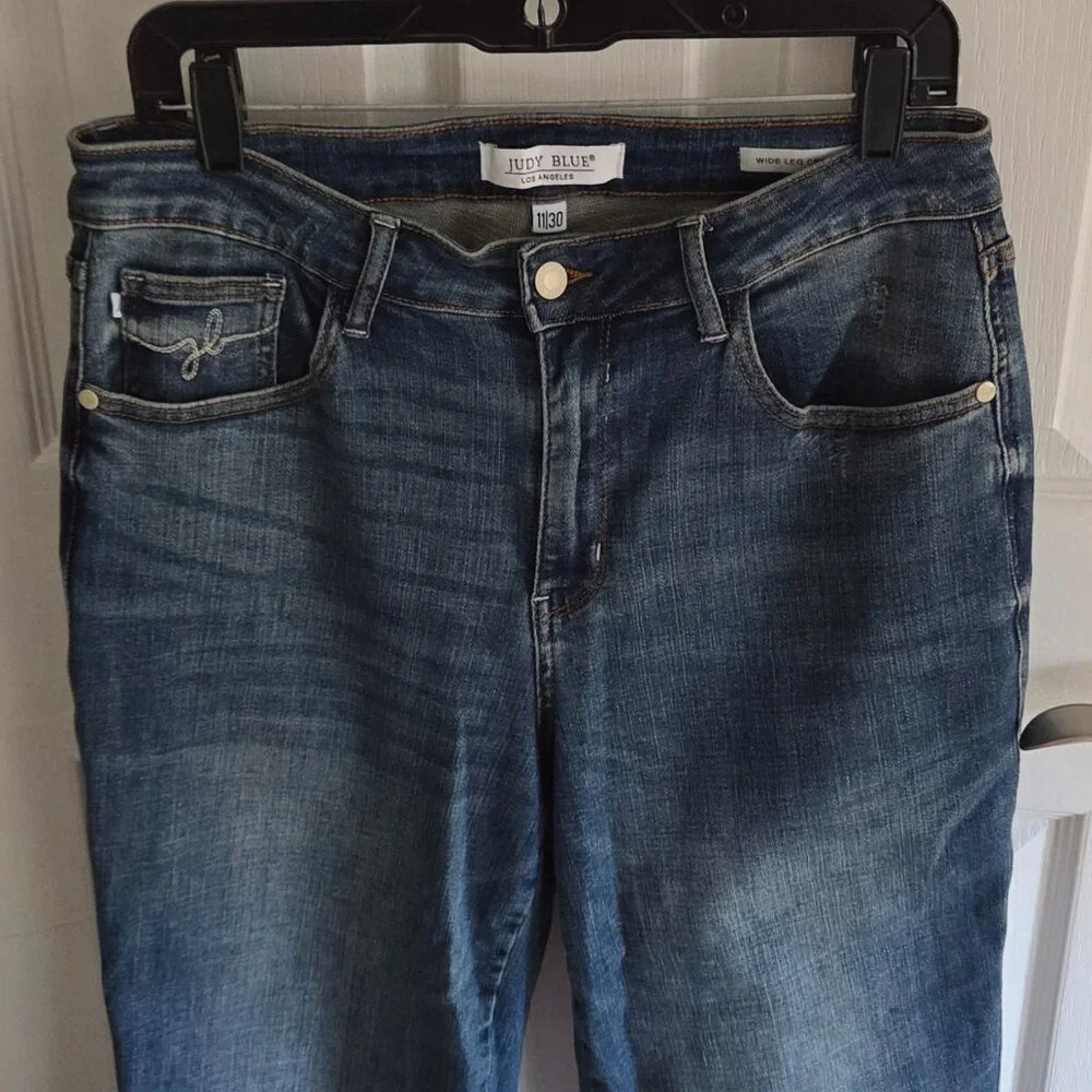 Jeans - Picture 5 of 6